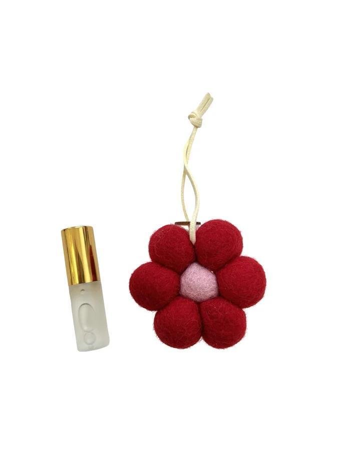 Store 17 | Christchurch | Daisy Hanging Air Freshener - milk + honey