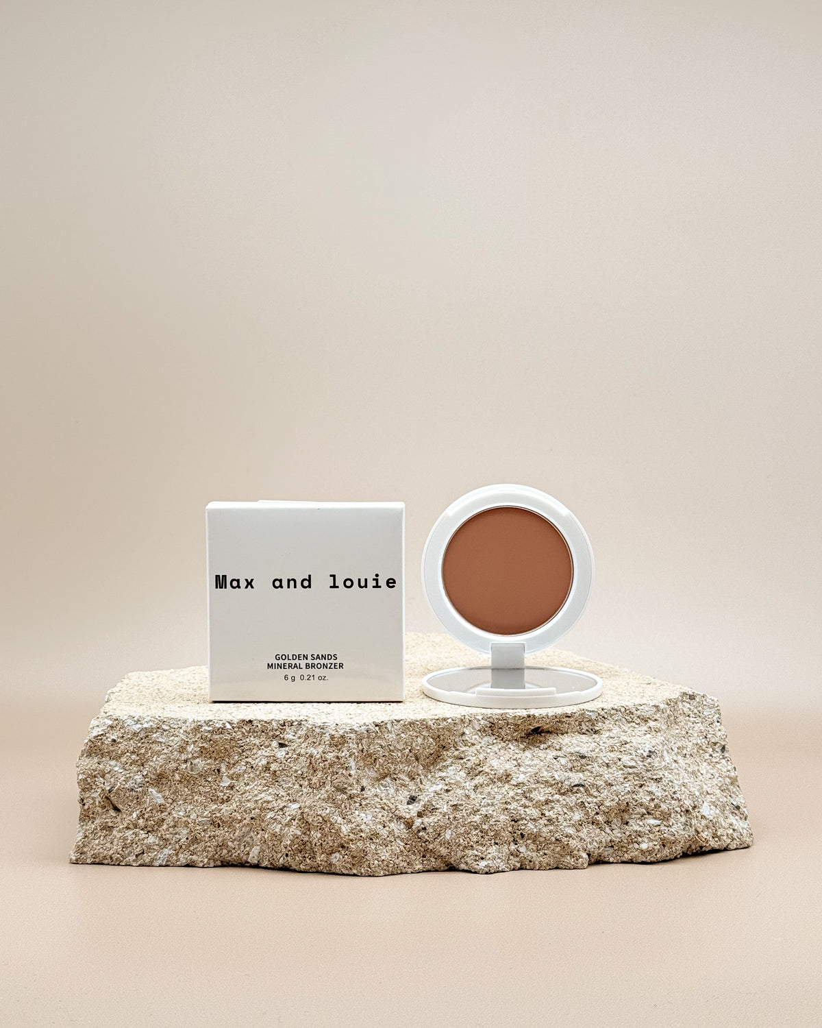 Golden Sands Bronzing Powder