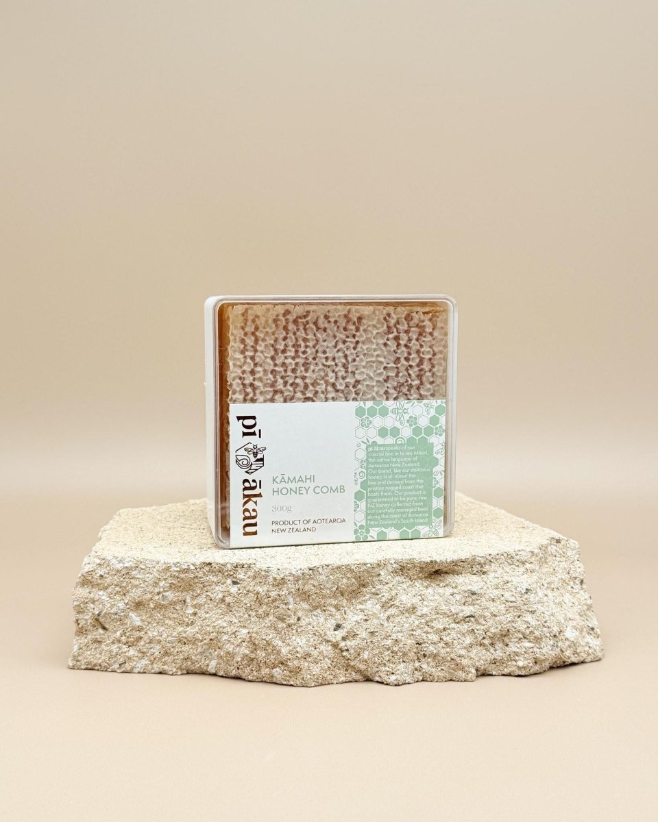 Pī Ākau Honey | Blenheim | Honeycomb - milk + honey