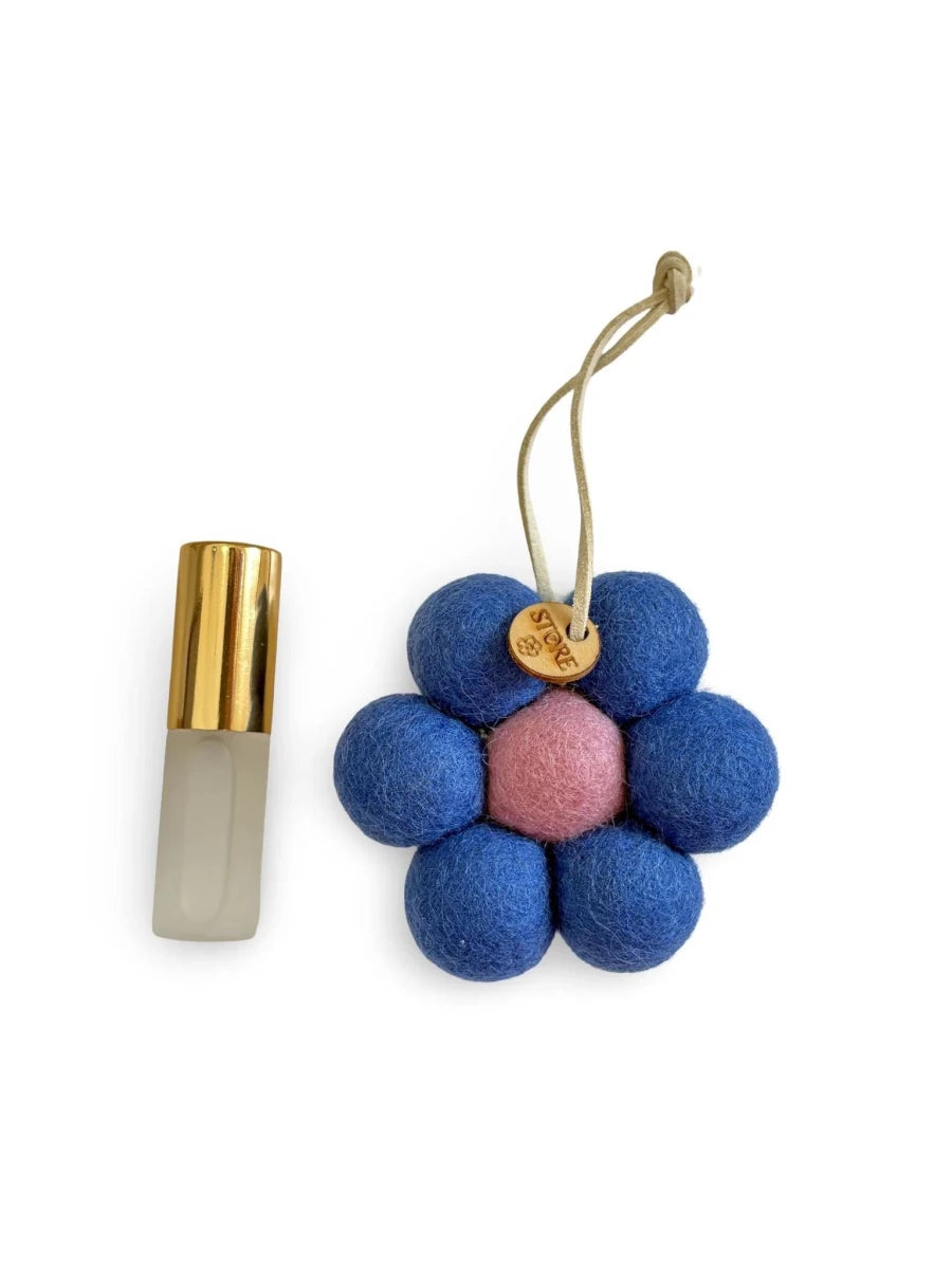 Store 17 | Christchurch | Daisy Hanging Air Freshener - milk + honey
